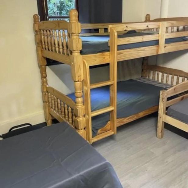 Leleka Hostel Esbly Экстерьер фото