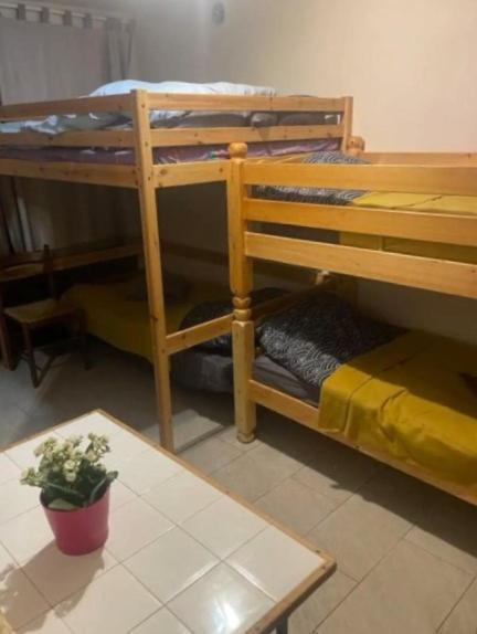 Leleka Hostel Esbly Экстерьер фото