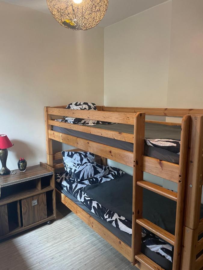 Leleka Hostel Esbly Экстерьер фото